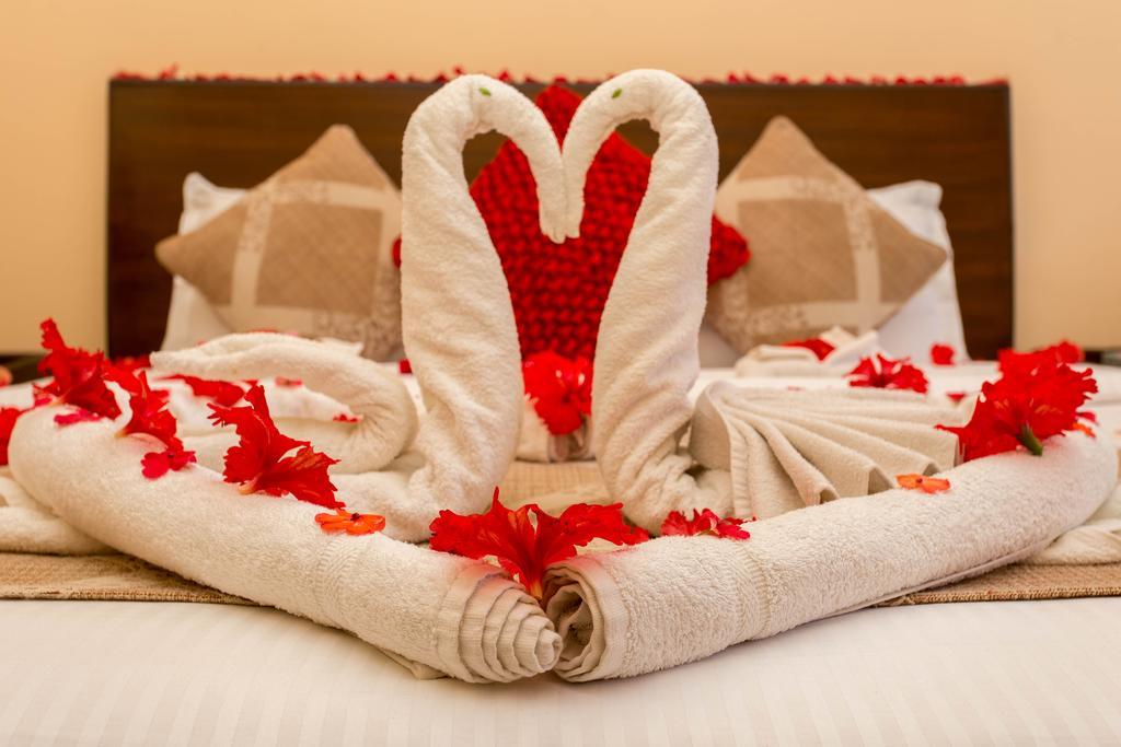 Hotel Peninsula Pokhara Buitenkant foto